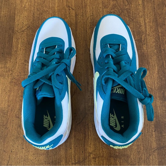 Nike Air Max 90 LTR GS (NEW IN BOX) Low Top Sneaker (Size: 5.5 Youth) Shoes - Picture 6 of 13